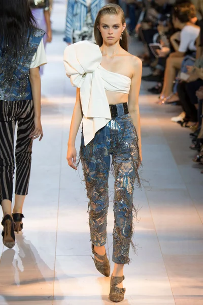 Look 13